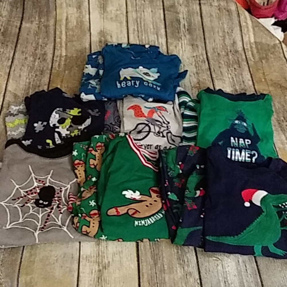 Gymboree 1 weeks worth of pajamas size 10